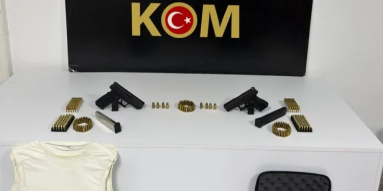 BODRUM’DA GECE KULÜBÜNDEN ÇETE CEPHANELİĞİ ÇIKTI!