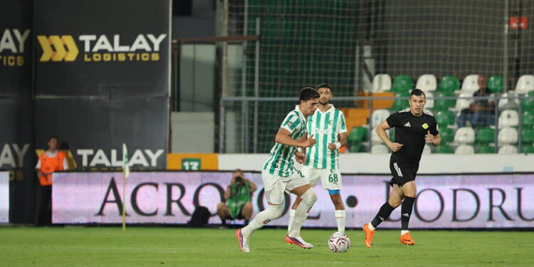 Bodrum FK ile Esenler Erokspor puanları paylaştı