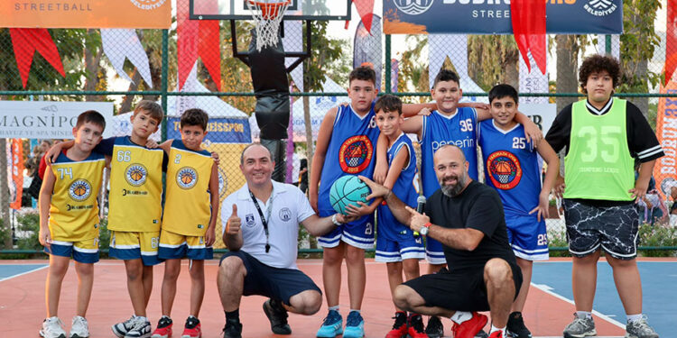 Bodrum 3×3 Streetball heyecanı Turgutreis’te başladı