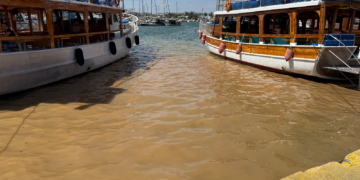 Bodrum’da Suyun Rengi Değişti: Masmaviden Kahveye