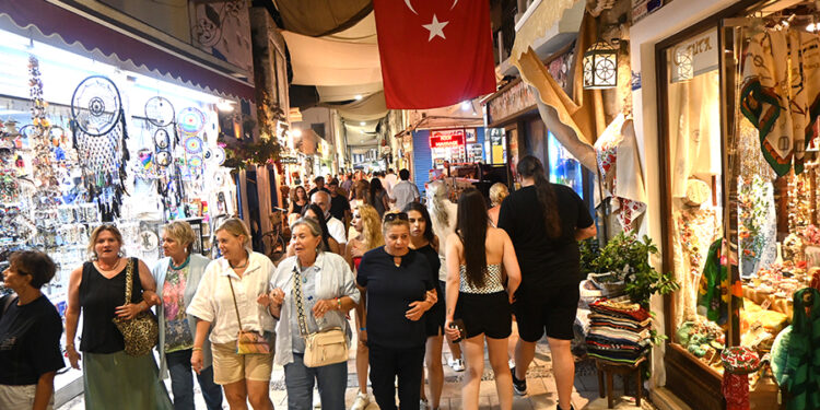 Bodrum’da eylül sonu hareketliliği sürüyor