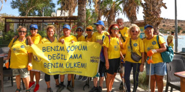 Dünya Temizlik Günü’nde Gümbet Sahili Temizlendi