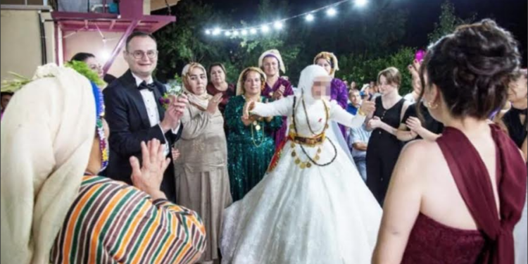 3 GÜN 3 GECE DÜĞÜN YAPTIRAN SAHTE GELİN ALTINLARLA ORTADAN KAYBOLDU