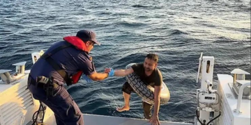 Yüzerek Yunanistan’a geçmeye çalıştı