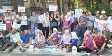 MUĞLALI KADINLAR ÇİMENTO FABRİKASI VE TERMİK SANTRALLERE KARŞI TEK YÜREK OLDU