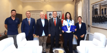 Dünya Şampiyonu Derin Bartan’dan Vali Akbıyık’a Ziyaret