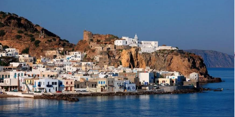 BODRUM’A KOMŞU ADADA, BELEDİYE; BEBEK DOĞURANA 3 BİN EURO YARDIM YAPIYOR