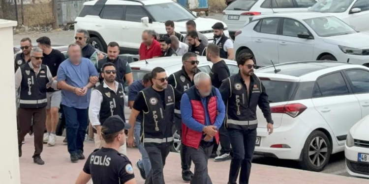 Bodrum’da tefecilik şüphesiyle 8 kişi adliyeye sevk edildi