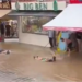 Fethiye’de Sokaklar Sele Teslim Oldu: Turistler Şişme Yataklarla Yüzdü