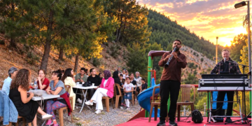 Menteşe’de Romanlar Gecesi’nde Vatandaşlar Bir Araya Geldi