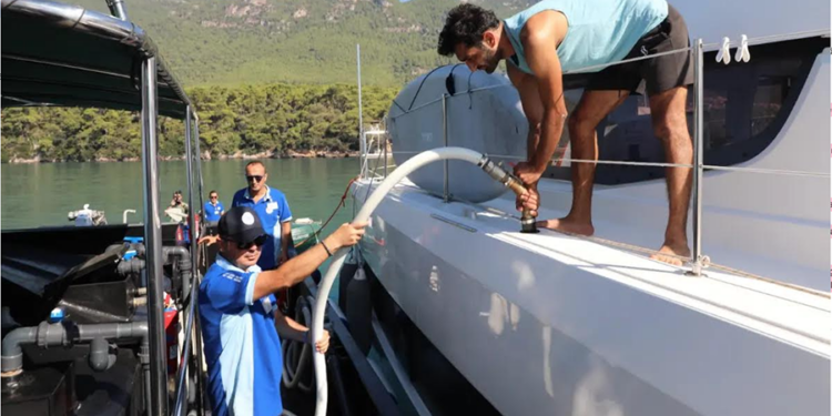 Muğla’nın mavi kıyıları için filo güçleniyor: 5 yeni atık teknesi geliyor