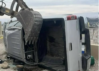 15 yaşında kamyonet kullanan çocuk kaza yaptı yaşamını yitirdi
