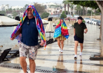 BODRUM’DA YAĞMURA HAZIRLIKSIZ YAKALANDILAR
