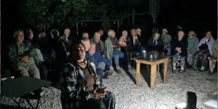İKİZKÖY AKBELEN’DE TOPRAKLARINI KORUMAK İÇİN YENİ DİRENİŞ ÇADIRI KURDULAR..