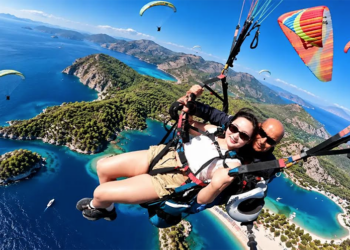 Fethiye’de gökyüzünde her 3 kişiden biri Çinli