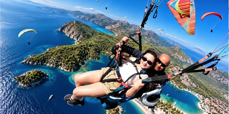 Fethiye’de gökyüzünde her 3 kişiden biri Çinli