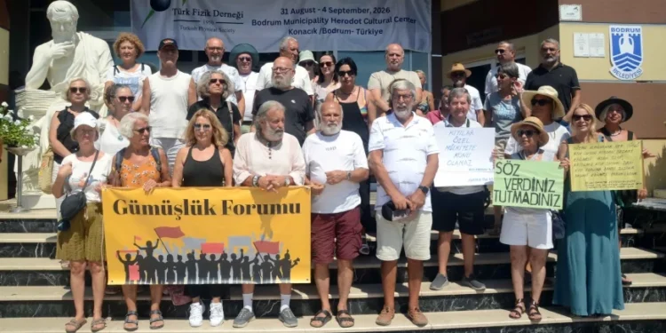 GÜMÜŞLÜK’TE 9 HAFTA EYLEM YAPTILAR SESLERİNİ DUYURAMADILAR, MECLİSİN KAPISINA DAYANDILAR
