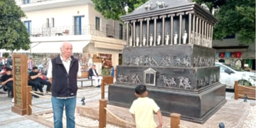OĞUZ ALPÖZEN’DEN MAVSOLEİON SİTEMİ VE DEĞERLENDİRMESİ: “HİÇ YOKTAN İYİDİR AMA KİM KİME, DUM DUMA…”