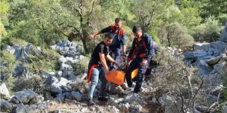 DAĞDA MAHSUR KALAN ALMAN TURİST DENİZDEN KURTARILDI