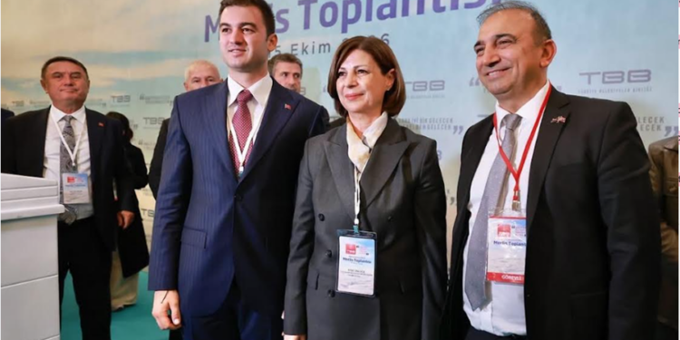 Mandalinci’den TBB Başkanvekili Seçilen Ayşe Ünlüce’ye Tam Destek!