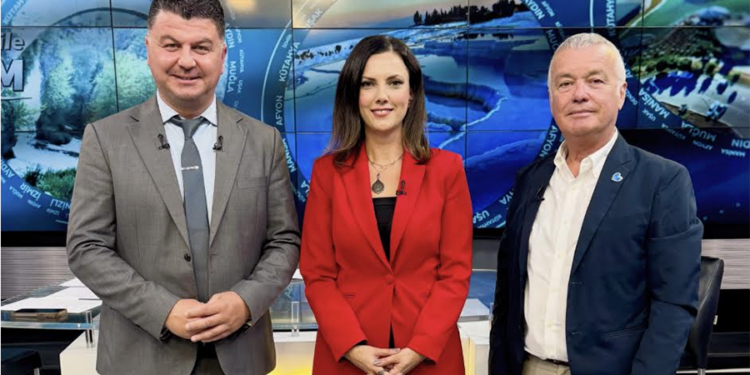 Ege’nin İki Yakasında Turizm ve Dostluk Köprüsü