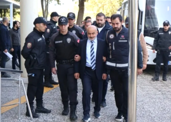MİLAS BELEDİYESİ SORUŞTURMASINDA FEVZİ TOPUZ VE 20 ŞÜPHELİ ADLİYEYE SEVK EDİLDİ