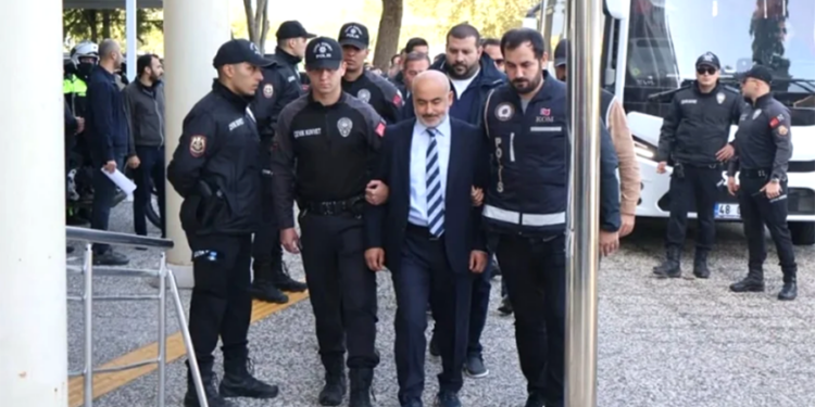 MİLAS BELEDİYESİ SORUŞTURMASINDA FEVZİ TOPUZ VE 20 ŞÜPHELİ ADLİYEYE SEVK EDİLDİ