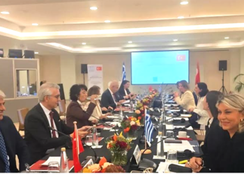 Türkiye ve Yunanistan heyetleri arasında gerçekleşen resmi toplantı.