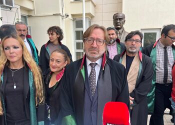 Özbek: “Susturamadıkları baroları bölmek istiyorlar”