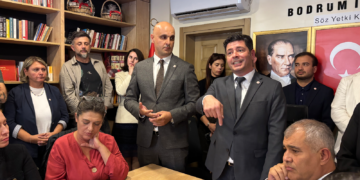 Nail Kızıl Bodrum’dan Seslendi: “Yeni Nesil Siyasetle Tarihi Bir Devrim Yapıyoruz!”