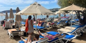 Bodrum’da Sahiller Turistlere Kaldı